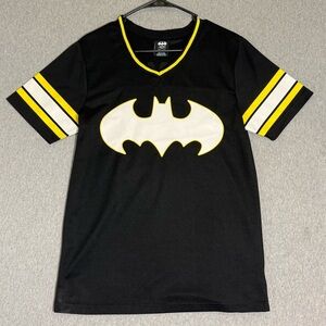 Batman Small S Black Yellow Short Sleeve V Neck Pullover Jersey Tee Halloween